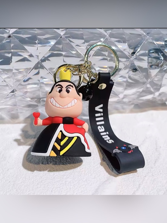 Accessories - 🌟Pick Any 3/$14 Sale Queen Of Hearts Keychain